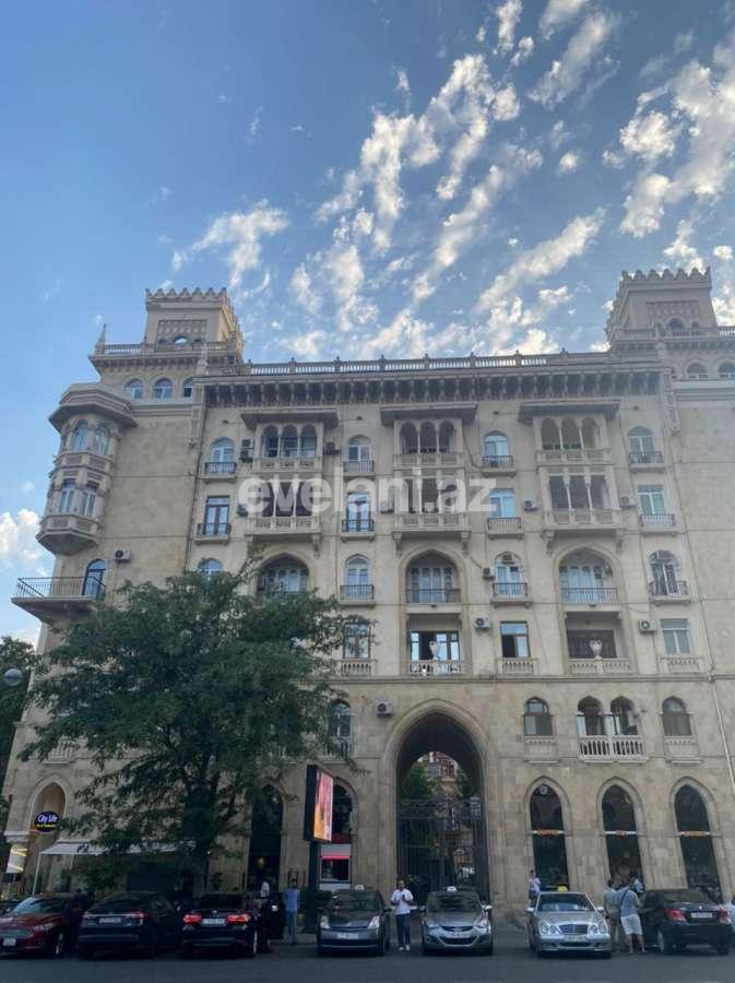 Kirayə verilir, köhnə tikili, 3 otaqlı, 100 m², Bakı, Səbail r.