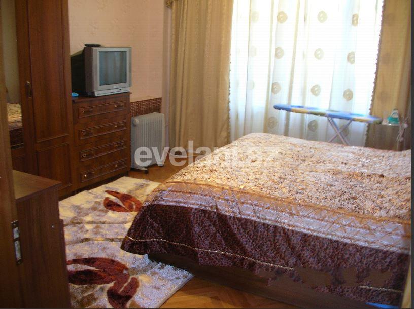 Kirayə verilir, köhnə tikili, 2 otaqlı, 80 m², Bakı, Xətai r, Şah İsmayıl Xətai m.