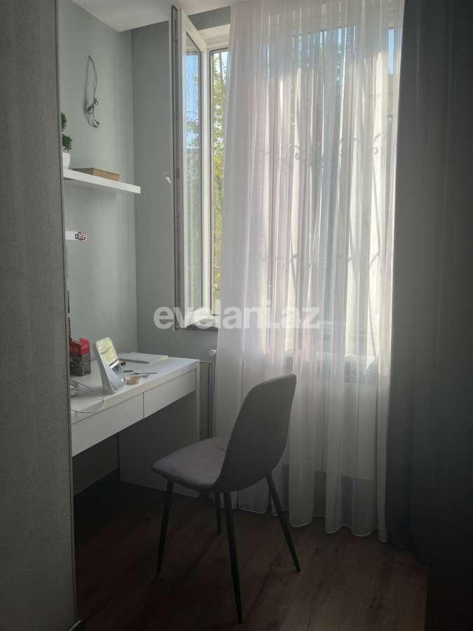 Продаётся, вторичка, 4-комнаты, 83 m², Баку, Ясамальский r, Ясамал p, Элмляр Академиясы m.