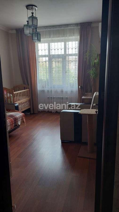 Satılır, köhnə tikili, 3 otaqlı, 80 m², Bakı, Xətai r, Əhmədli q, Həzi Aslanov m.