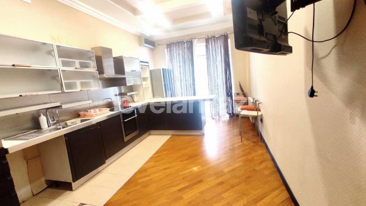Satılır, yeni tikili, 4 otaqlı, 180 m², Bakı, Nəsimi r, 28 may m.
