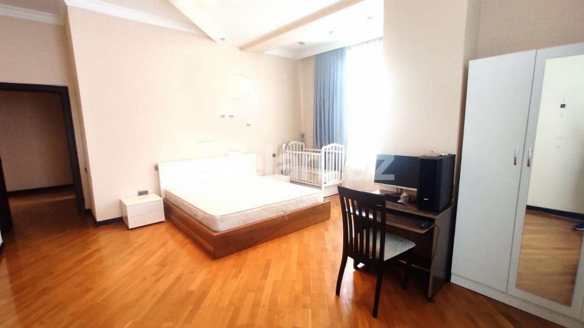 Satılır, yeni tikili, 4 otaqlı, 180 m², Bakı, Nəsimi r, 28 may m.
