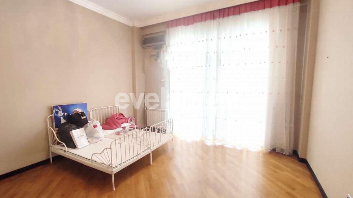 Satılır, yeni tikili, 4 otaqlı, 180 m², Bakı, Nəsimi r, 28 may m.