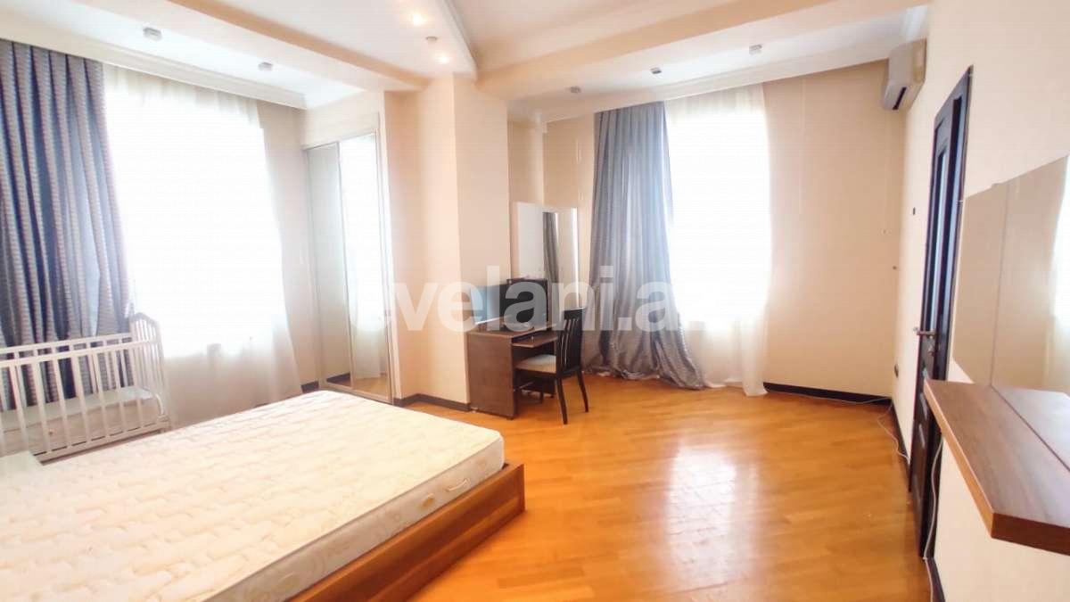 Satılır, yeni tikili, 4 otaqlı, 180 m², Bakı, Nəsimi r, 28 may m.