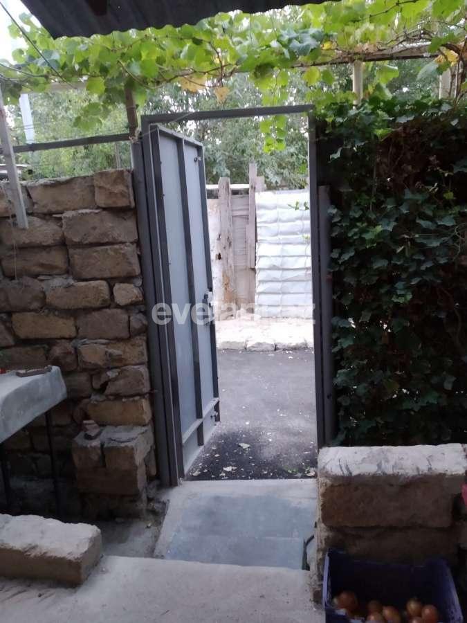 Satılır, köhnə tikili, 3 otaqlı, 130 m², Bakı, Nərimanov r, Böyükşor q, Dərnəgül m.