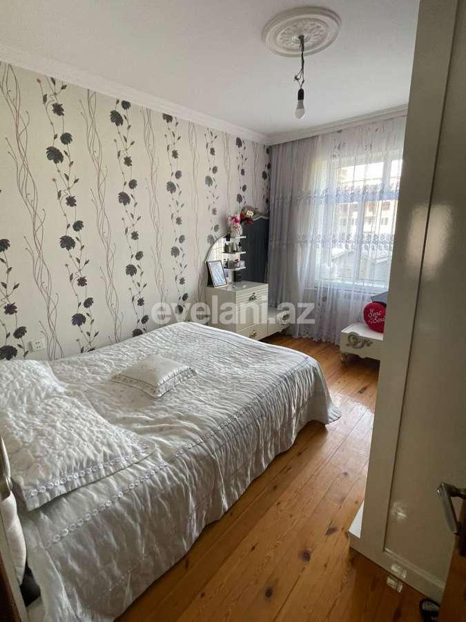 Sale, old building, 3 room, 80 m², Baku, Khatai r.