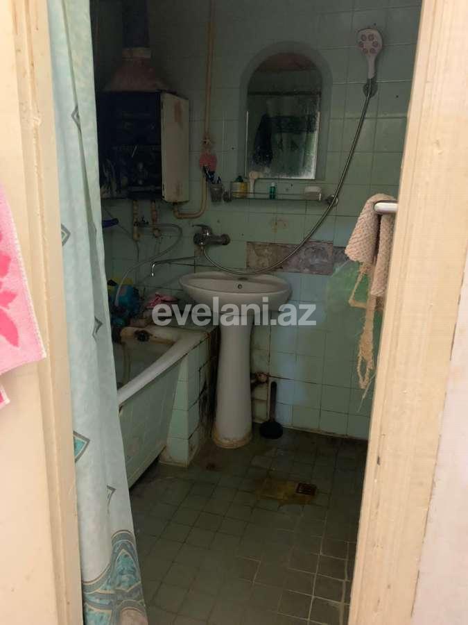 Sale, old building, 2 room, 60 m², Baku, Khatai r.