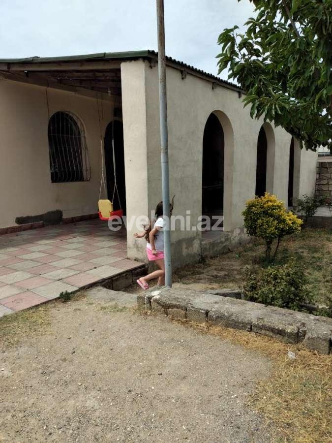 Satılır, həyət evi / bağ, 4 otaqlı, 200 m², Bakı, Səbail r, Badamdar q.