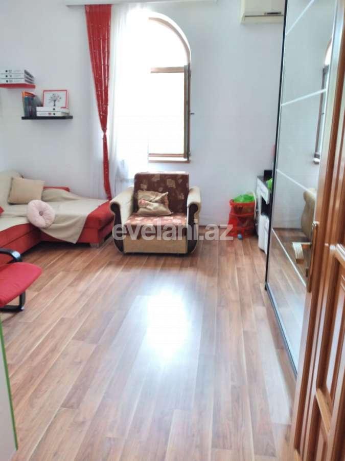 Satılır, həyət evi / bağ, 4 otaqlı, 200 m², Bakı, Səbail r, Badamdar q.