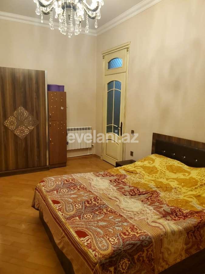 Satılır, həyət evi / bağ, 7 otaqlı, 375 m², Bakı, Səbail r, Badamdar q.