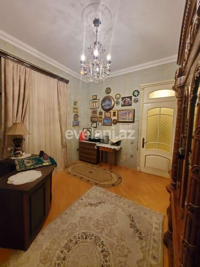 Satılır, həyət evi / bağ, 7 otaqlı, 375 m², Bakı, Səbail r, Badamdar q.