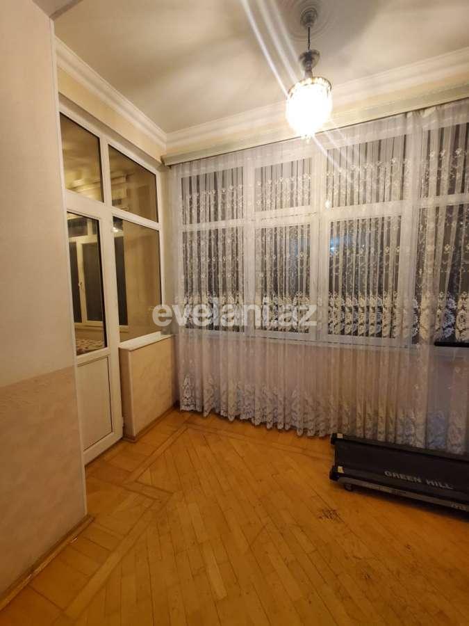 Satılır, həyət evi / bağ, 7 otaqlı, 375 m², Bakı, Səbail r, Badamdar q.