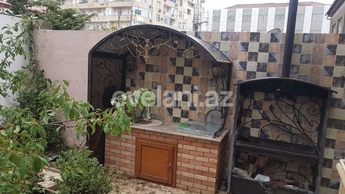 Satılır, həyət evi / bağ, 7 otaqlı, 375 m², Bakı, Səbail r, Badamdar q.