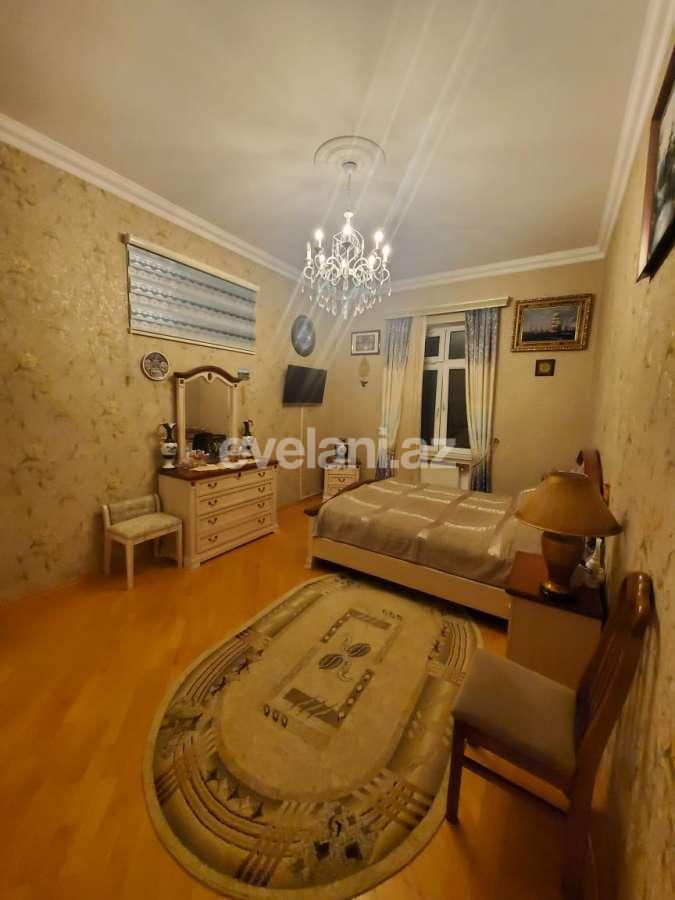 Satılır, həyət evi / bağ, 7 otaqlı, 375 m², Bakı, Səbail r, Badamdar q.