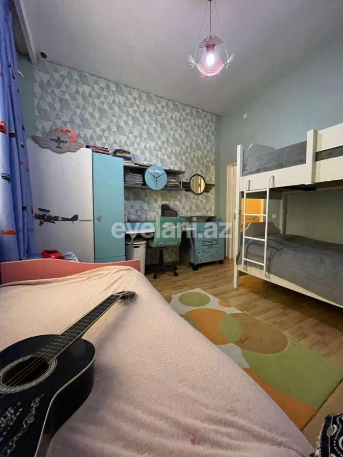 Satılır, həyət evi / bağ, 4 otaqlı, 200 m², Bakı, Səbail r, Badamdar q.