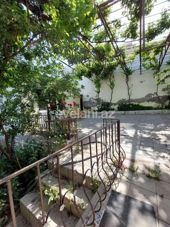 Satılır, həyət evi / bağ, 3 otaqlı, 100 m², Bakı, Səbail r.