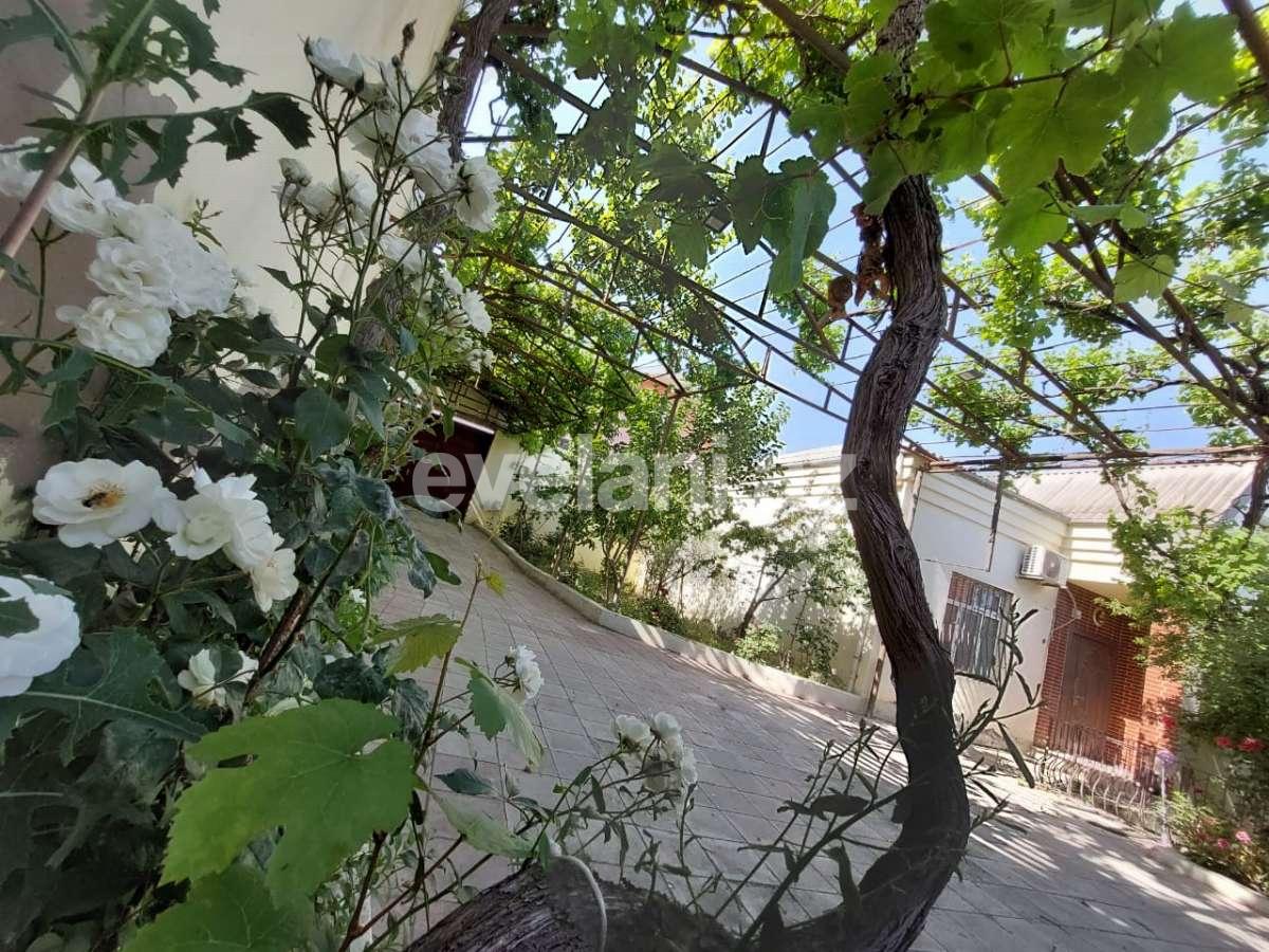 Satılır, həyət evi / bağ, 3 otaqlı, 100 m², Bakı, Səbail r.