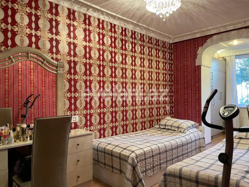 Sale, old building, 3 room, 82 m², Baku, Yasamal r.