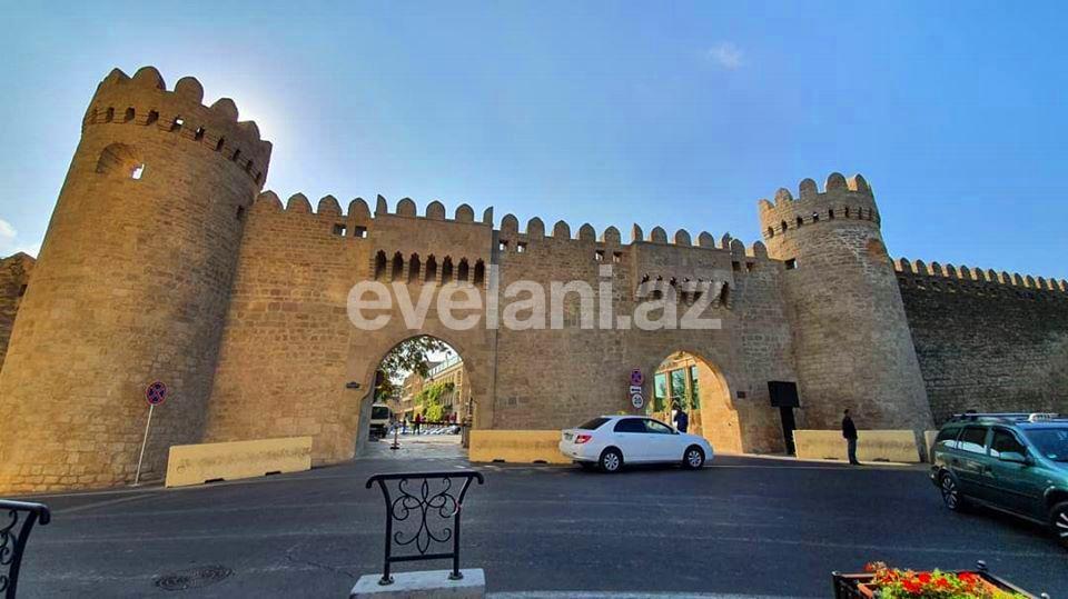 Satılır, həyət evi / bağ, 5 otaqlı, 200 m², Bakı, Səbail r, İçəri Şəhər m.