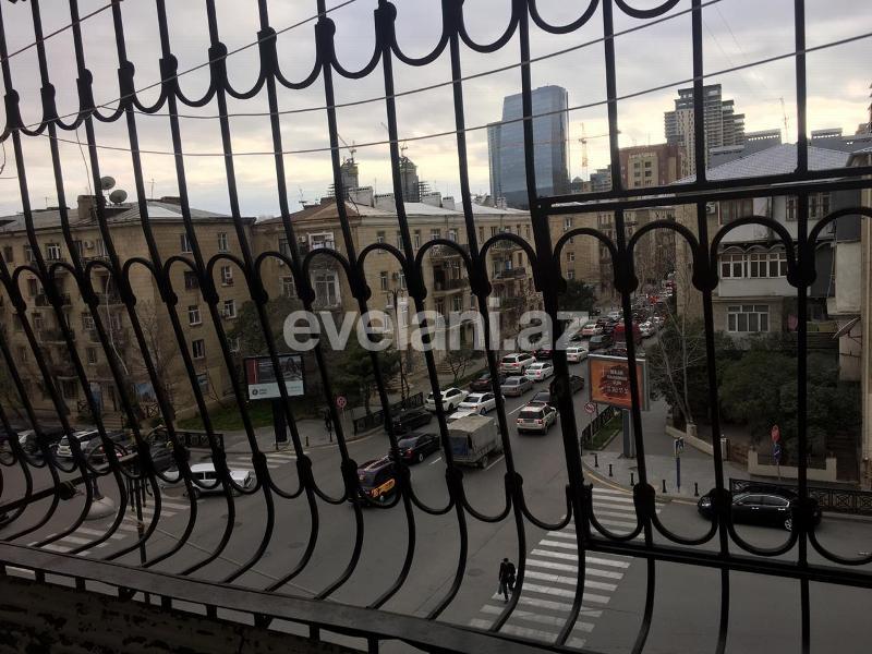 Rent, old building, 2 room, 65 m², Baku, Khatai r, Shah Ismail Khatai m.