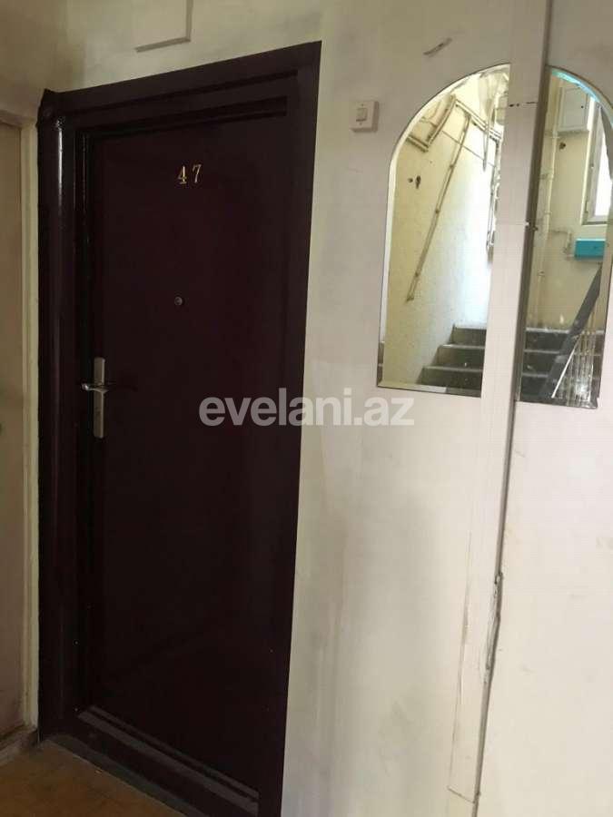 Satılır, köhnə tikili, 2 otaqlı, 48 m², Bakı, Binəqədi r, 7-ci mikrorayon q, Azadlıq prospekti m.