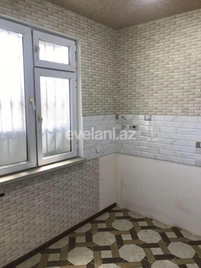 Satılır, köhnə tikili, 2 otaqlı, 48 m², Bakı, Binəqədi r, 7-ci mikrorayon q, Azadlıq prospekti m.