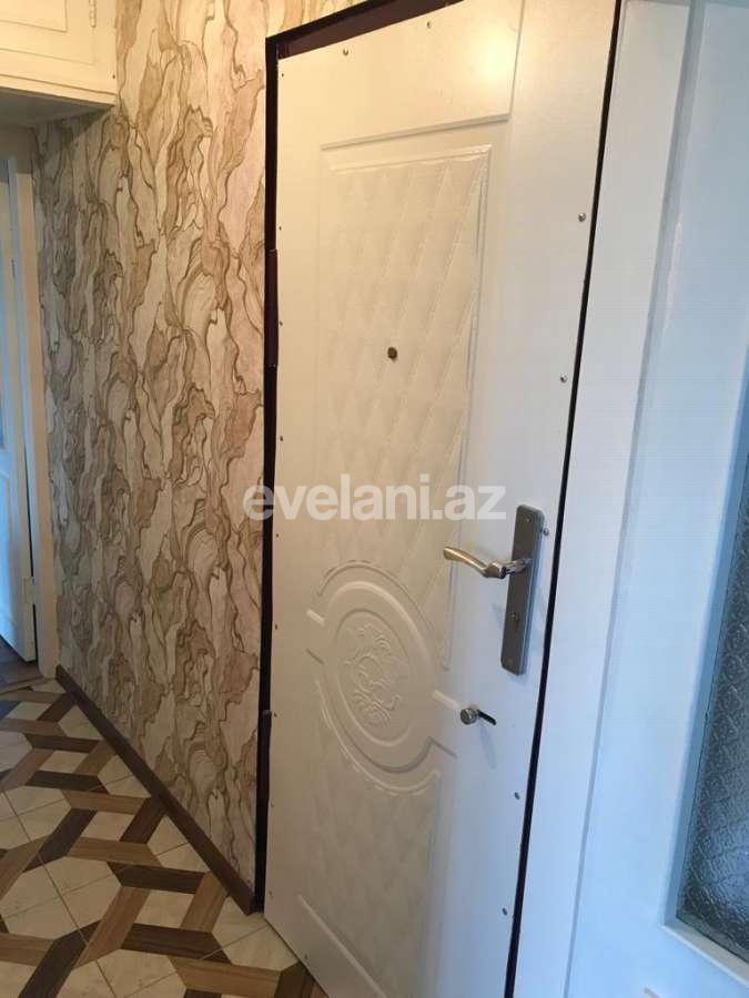 Satılır, köhnə tikili, 2 otaqlı, 48 m², Bakı, Binəqədi r, 7-ci mikrorayon q, Azadlıq prospekti m.