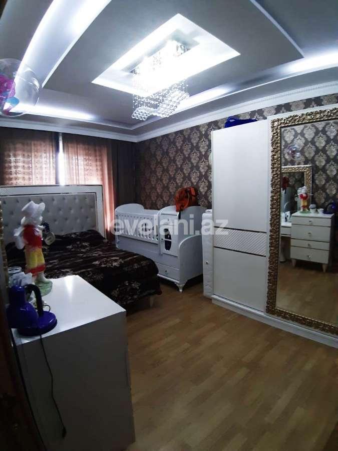 Satılır, köhnə tikili, 4 otaqlı, 90 m², Bakı, Nizami r, Xalqlar Dostluğu m.