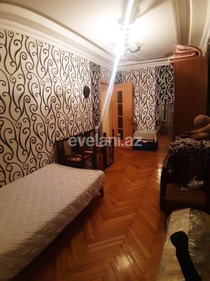 Satılır, köhnə tikili, 4 otaqlı, 90 m², Bakı, Nizami r, Xalqlar Dostluğu m.