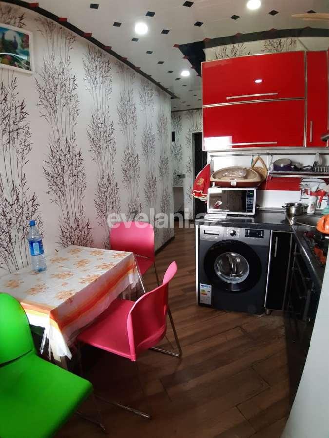 Satılır, köhnə tikili, 4 otaqlı, 90 m², Bakı, Nizami r, Xalqlar Dostluğu m.