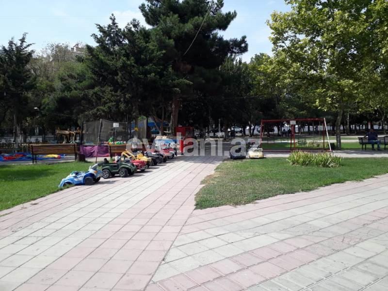 Satılır, köhnə tikili, 5 otaqlı, 125 m², Bakı, Binəqədi r, Azadlıq prospekti m.