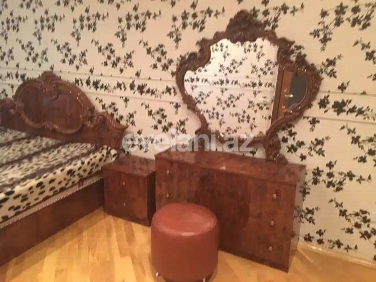 Rent, old building, 4 room, 160 m², Baku, Sabail r.