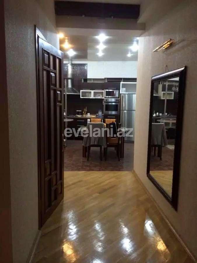 Rent, old building, 4 room, 160 m², Baku, Sabail r.