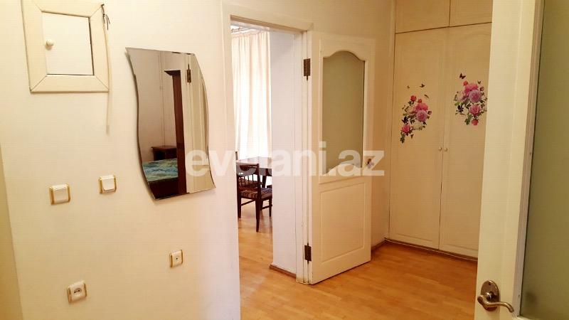 Satılır, köhnə tikili, 2 otaqlı, 65 m², Bakı, Yasamal r.