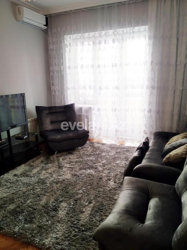 Kirayə verilir, köhnə tikili, 2 otaqlı, 65 m², Bakı, Nəsimi r.