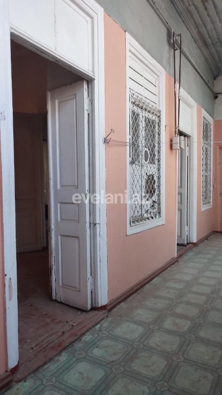 Satılır, köhnə tikili, 2 otaqlı, 50 m², Bakı, Səbail r.