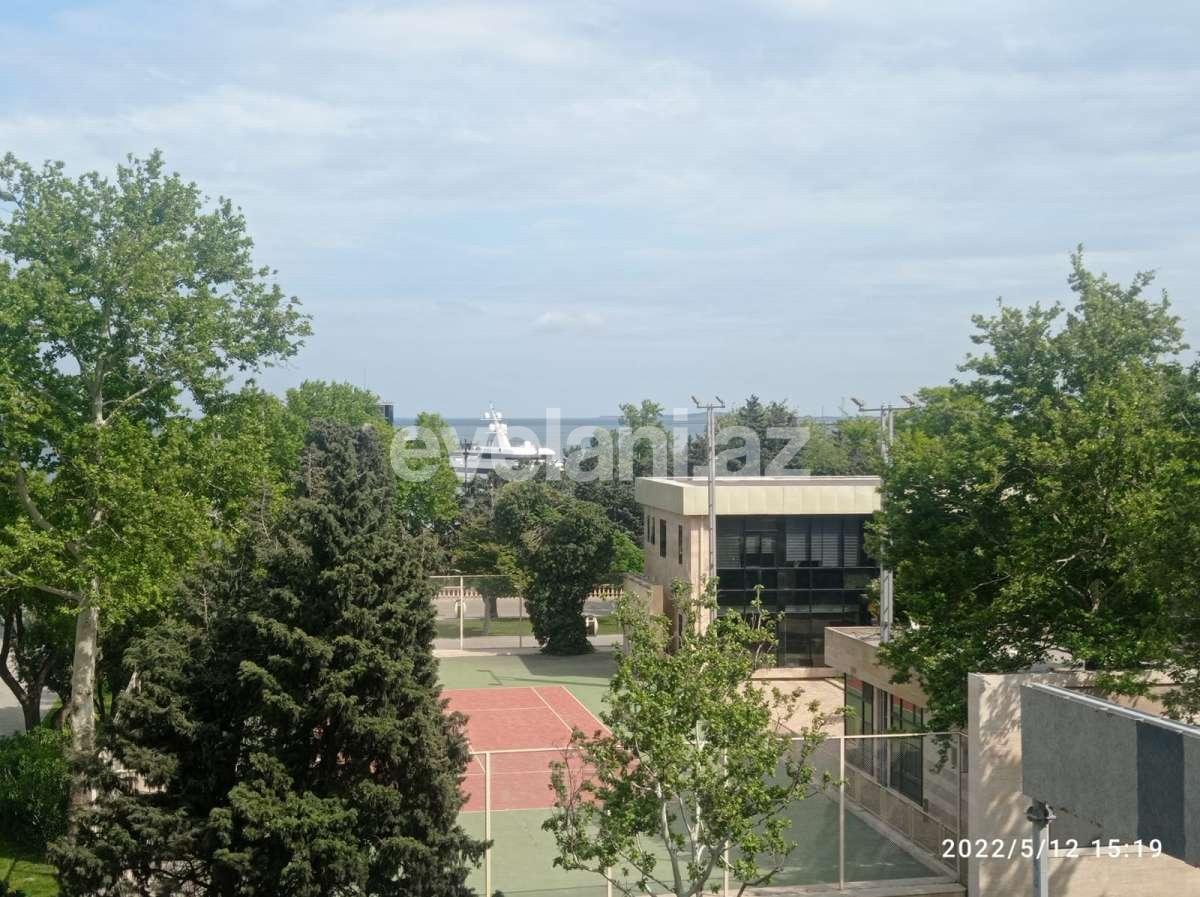 Продаётся, вторичка, 4-комнаты, 140 m², Баку, Сабаильский r, Ичери Шехер m.