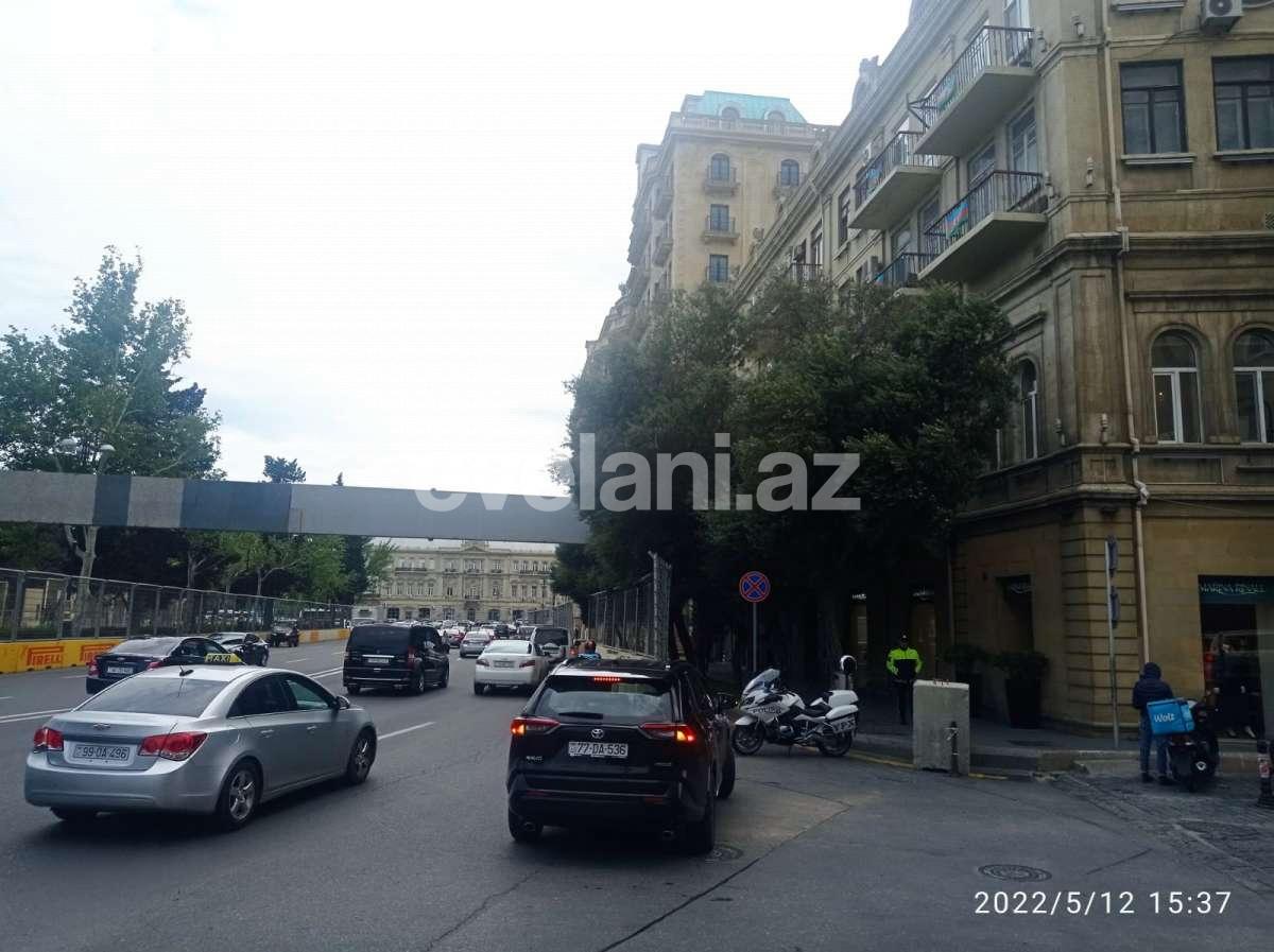 Продаётся, вторичка, 4-комнаты, 140 m², Баку, Сабаильский r, Ичери Шехер m.