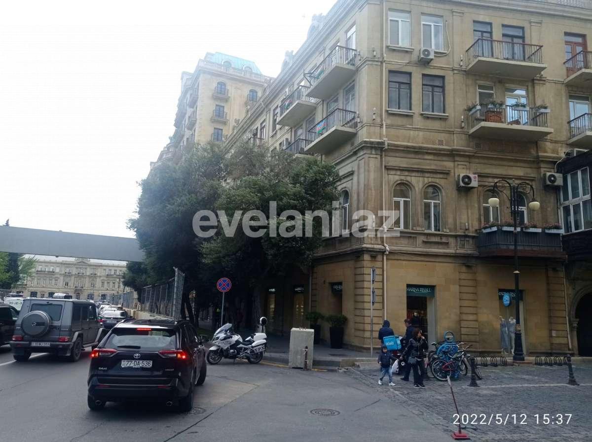 Продаётся, вторичка, 4-комнаты, 140 m², Баку, Сабаильский r, Ичери Шехер m.