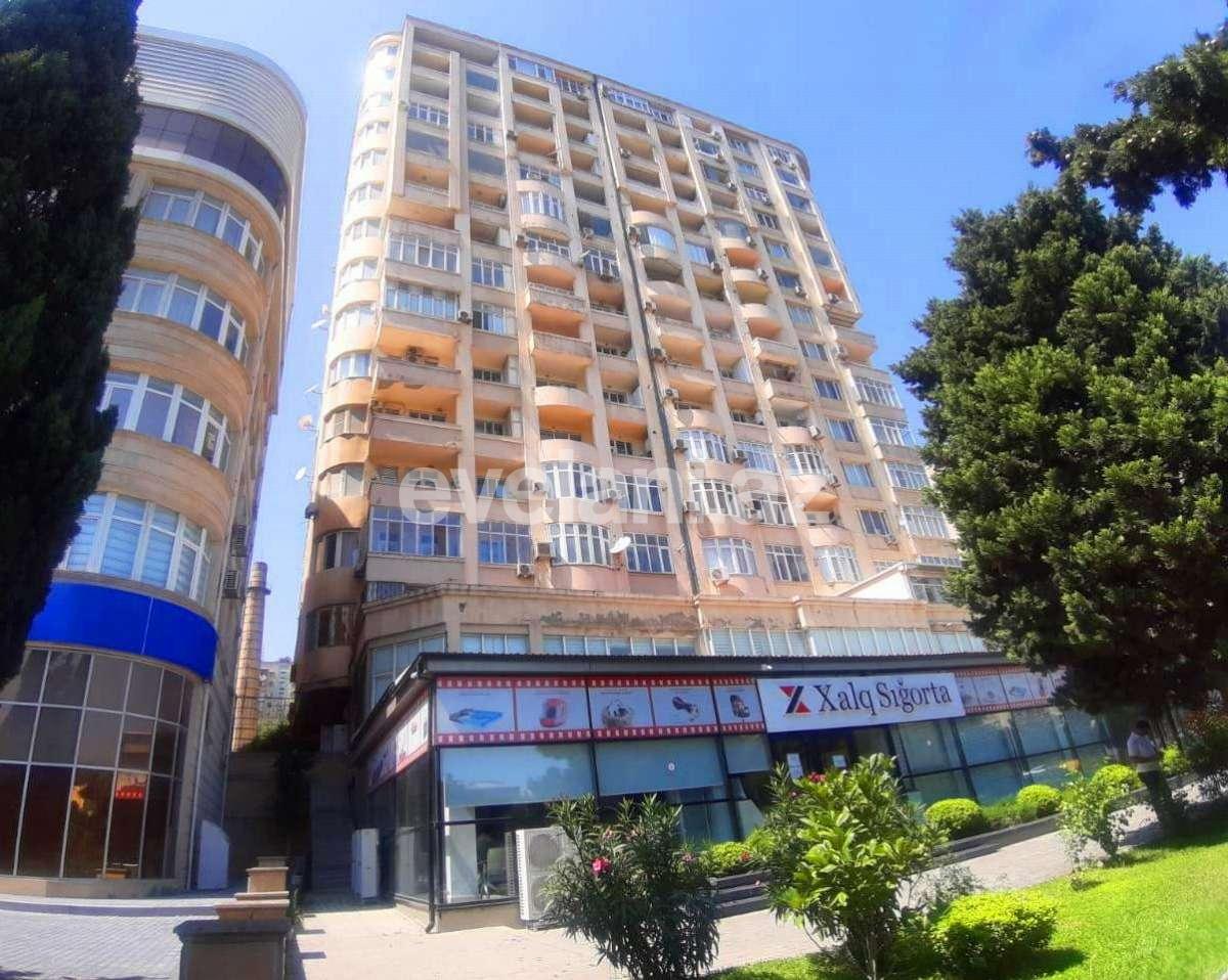 Satılır, yeni tikili, 3 otaqlı, 147 m², Bakı, Yasamal r, Elmlər Akademiyası m.