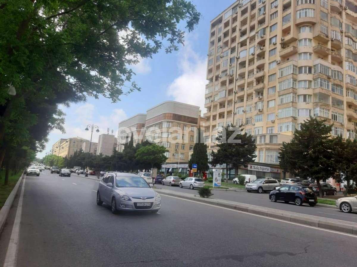 Satılır, yeni tikili, 3 otaqlı, 147 m², Bakı, Yasamal r, Elmlər Akademiyası m.