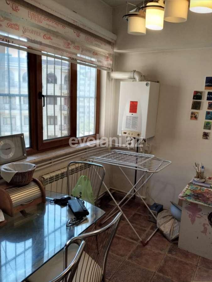 Satılır, köhnə tikili, 3 otaqlı, 85 m², Bakı, Nərimanov r, Gənclik m.