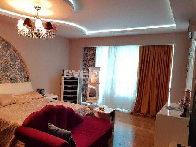 Satılır, yeni tikili, 4 otaqlı, 176 m², Bakı, Yasamal r, Elmlər Akademiyası m.