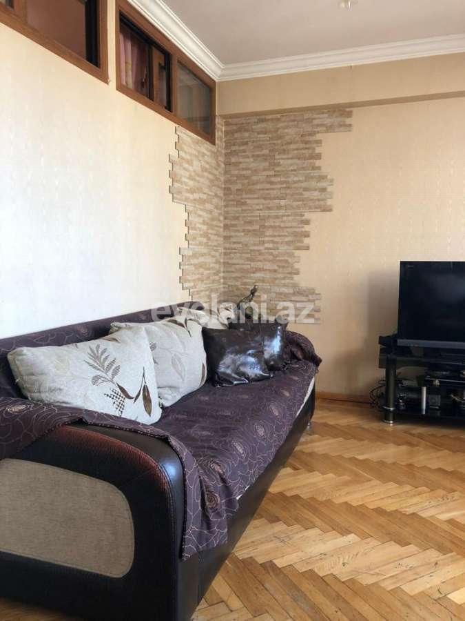 Satılır, köhnə tikili, 4 otaqlı, 110 m², Bakı, Səbail r, Sahil m.