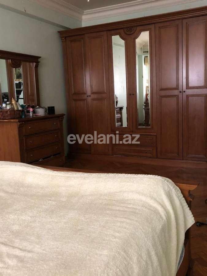 Satılır, köhnə tikili, 4 otaqlı, 110 m², Bakı, Səbail r, Sahil m.