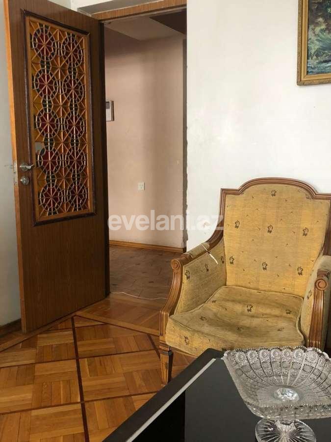 Satılır, köhnə tikili, 4 otaqlı, 110 m², Bakı, Səbail r, Sahil m.