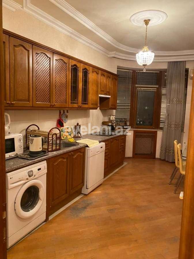 Rent, new building, 4 room, 171 m², Baku, Nasimi r.