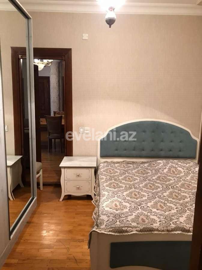 Satılır, həyət evi / bağ, 8 otaqlı, 182 m², Bakı, Binəqədi r, 6-cı mikrorayon q, Nəsimi m.
