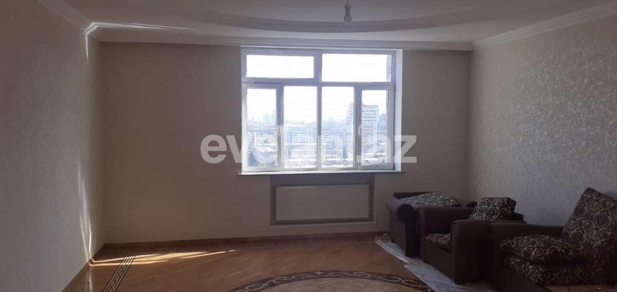 Satılır, yeni tikili, 4 otaqlı, 150 m², Bakı, Binəqədi r, 8-ci mikrorayon q, Azadlıq prospekti m.