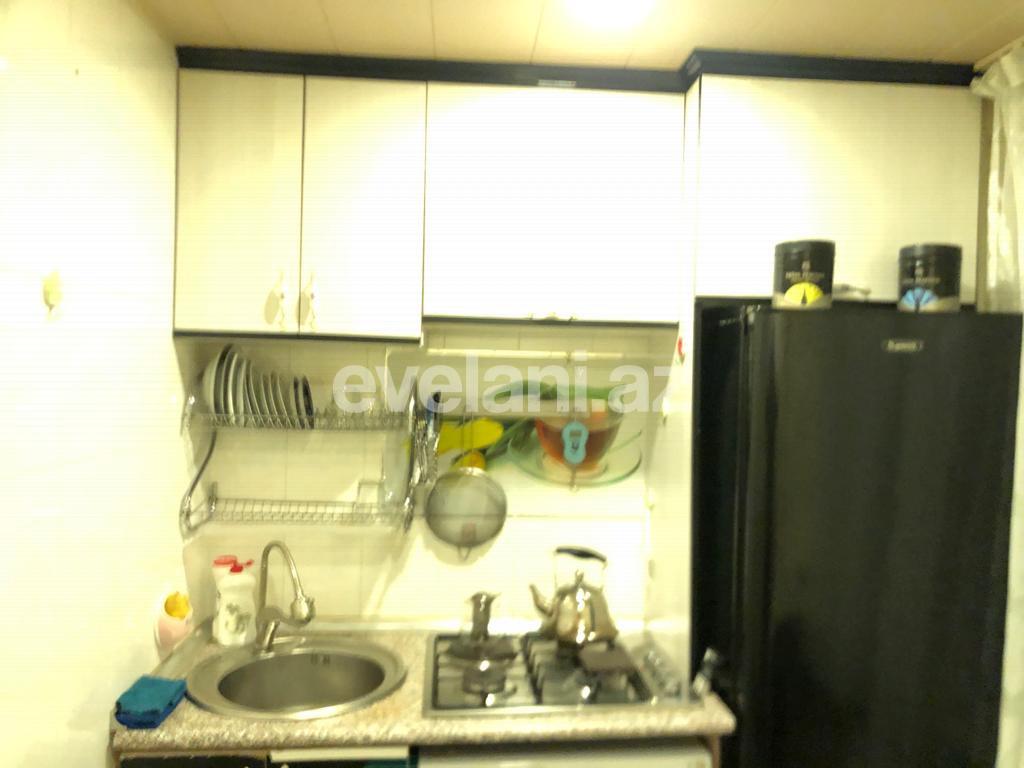 Satılır, köhnə tikili, 1 otaqlı, 42 m², Bakı, Nizami r, 8-ci kilometr q, Qara Qarayev m.